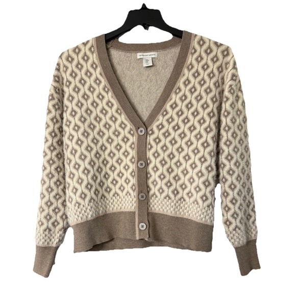 Cupcakes & Cashmere’s Sweaters - NWT Cupcakes and Cashmere Womens Long Sleeve Button Soft Cardigan Sweater Medium